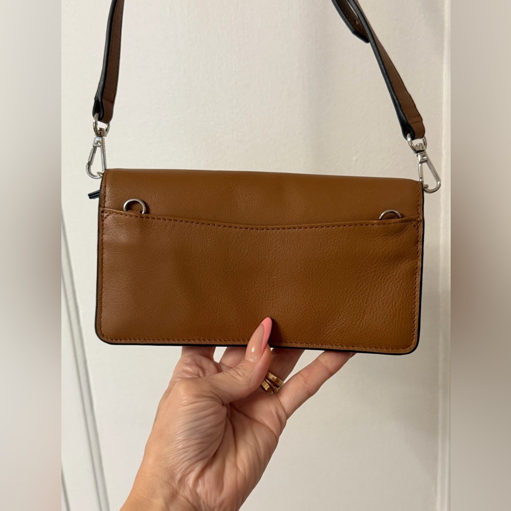 Leatherology leather envelope Tan Crossbody Bag NWOT - Picture 3 of 12
